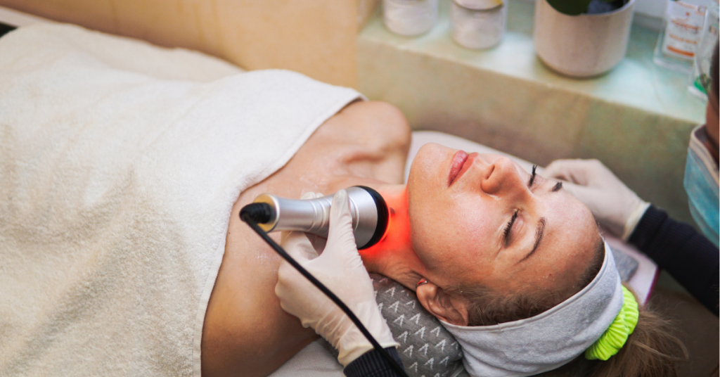 How Red Light Therapy Helps Relieve Pain, Reduce Inflammation, and Support Recovery westport ct red light therapy pain relief inflammation